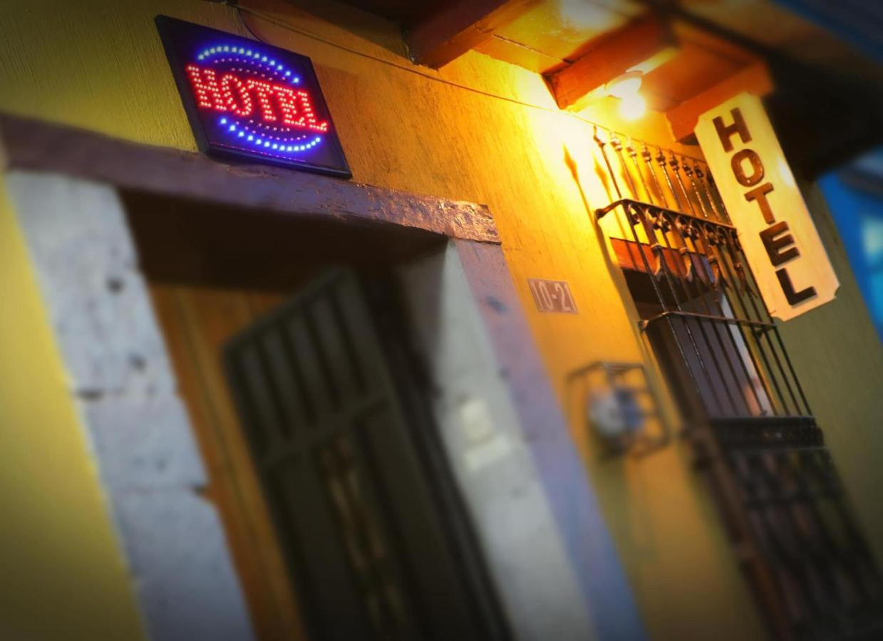 Hotel Del Ferrocarril Quetzaltenango ภายนอก รูปภาพ