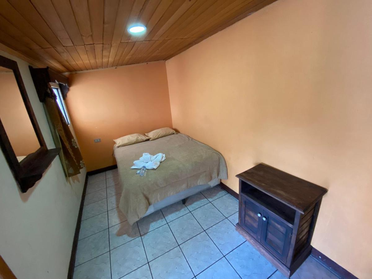 Hotel Del Ferrocarril Quetzaltenango ภายนอก รูปภาพ