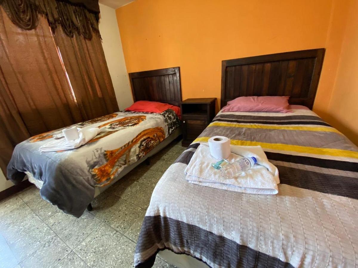 Hotel Del Ferrocarril Quetzaltenango ภายนอก รูปภาพ